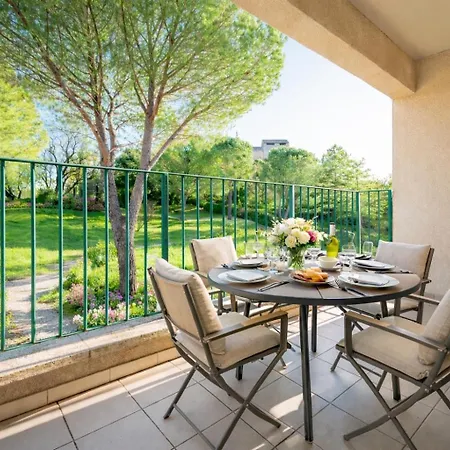 Albizia - Cure Thermale, Piscine & Parking , Face Au Chateau - Renove 2026 Apartment Greoux-les-Bains