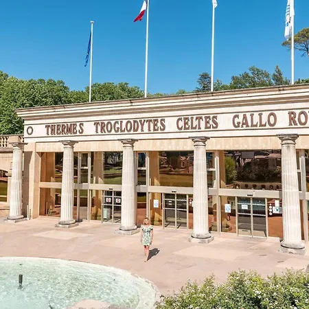 Albizia - Cure Thermale, Piscine & Parking , Face Au Chateau - Renove 2026 Apartment *