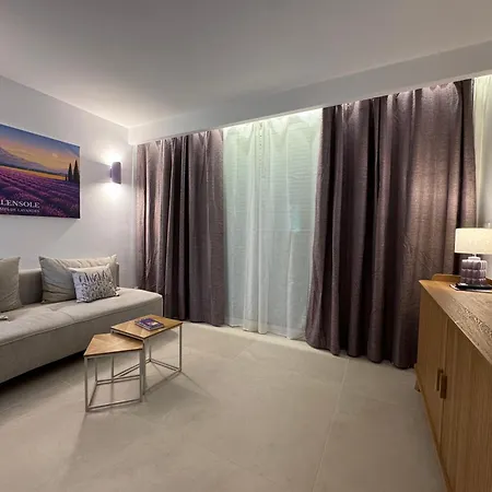 Albizia - Cure Thermale, Piscine & Parking , Face Au Chateau - Renove 2026 Greoux-les-Bains