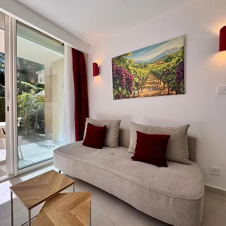 Albizia - Cure Thermale, Piscine & Parking , Face Au Chateau - Renove 2026 Apartment *