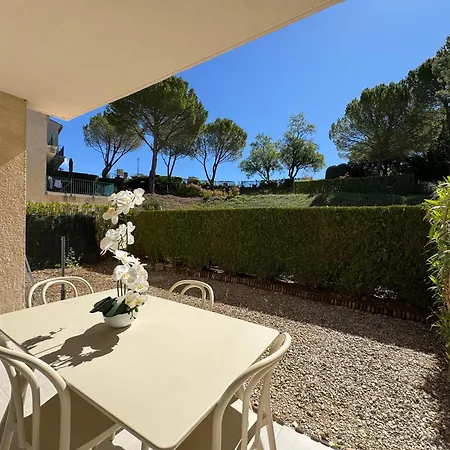 Apartment Albizia - Cure Thermale, Piscine & Parking , Face Au Chateau - Renove 2026